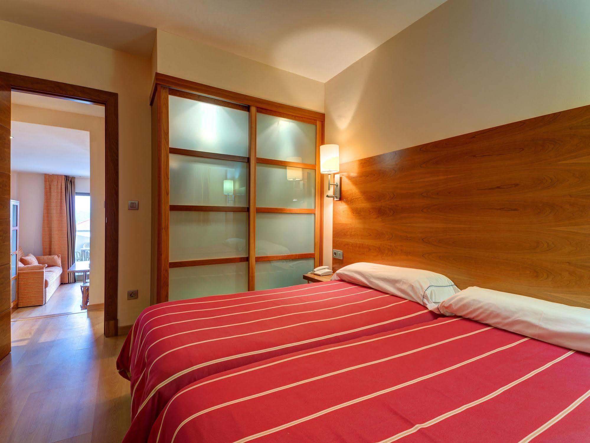 Isla Plana Apartamentos Astuy מראה חיצוני תמונה
