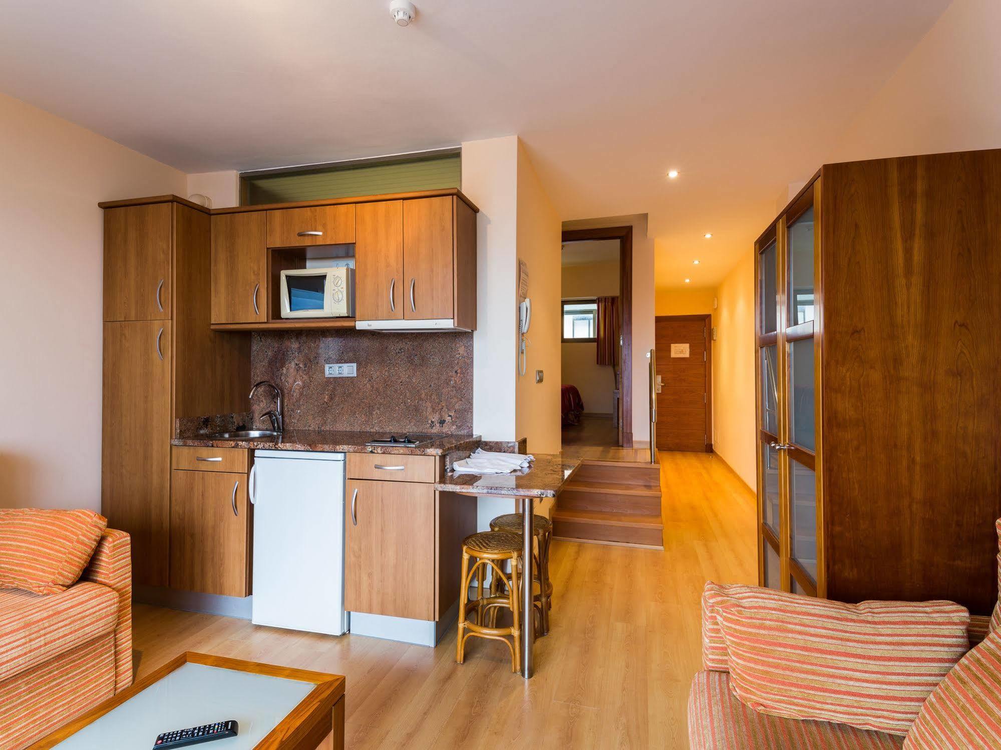 Isla Plana Apartamentos Astuy מראה חיצוני תמונה