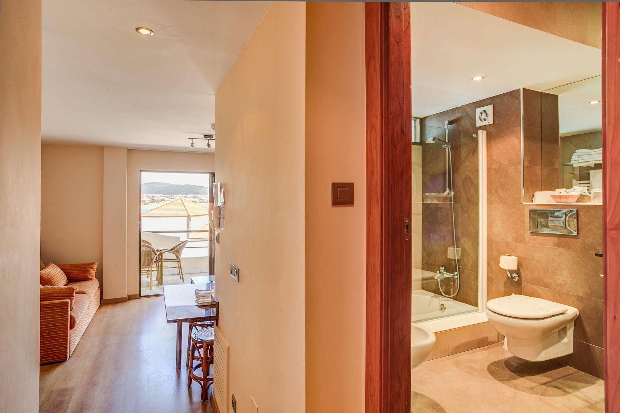 Isla Plana Apartamentos Astuy מראה חיצוני תמונה